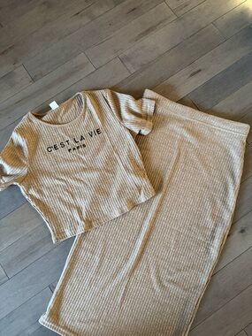 'C'EST LA VIE PARIS' Ribbed Knit Tee and Skirt Set in Beige